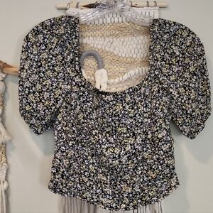 Sophie Rue Floral Short Puff Sleeve Pleated Detail Crop Top, XS/S